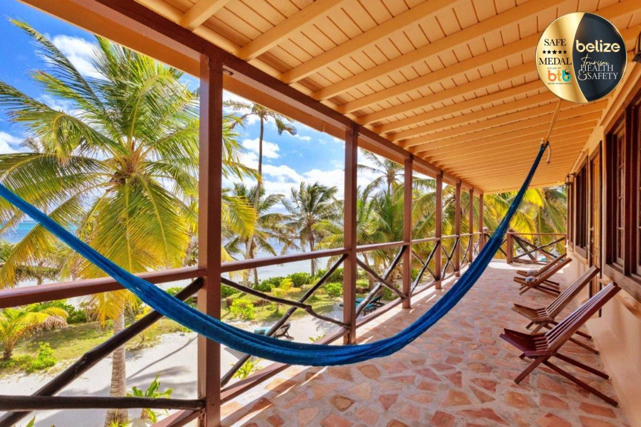 סן פדרו Portofino Beach Resort-An Authentic Island Escape! מראה חיצוני תמונה